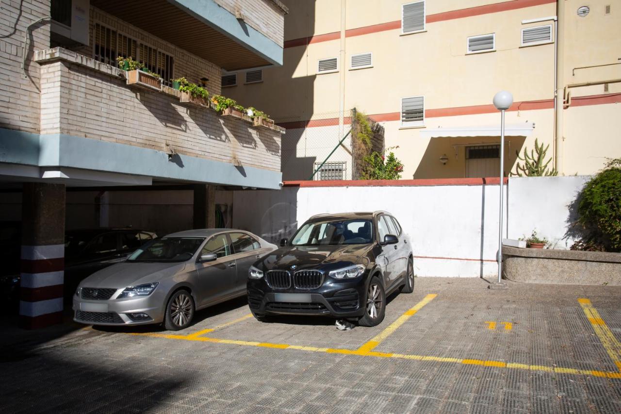 Borbolla Sevilla Urban - Parking ภายนอก รูปภาพ