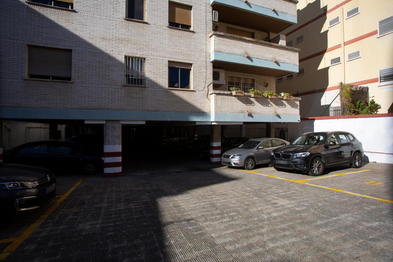 Borbolla Sevilla Urban - Parking ภายนอก รูปภาพ